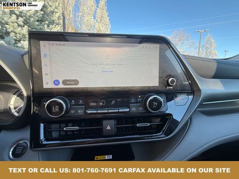 Used 2024 Toyota Highlander XLE image 26