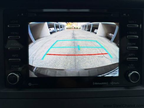 Used 2018 Toyota Sienna XLE image 25