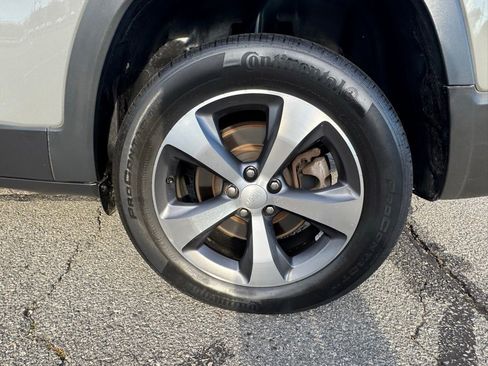 Used 2021 Jeep Cherokee Limited w/ Mopar Interior Package image 45