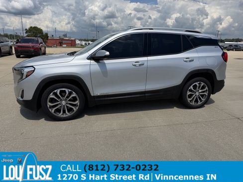 Used 2020 GMC Terrain SLT w/ Preferred Package FWD image 4
