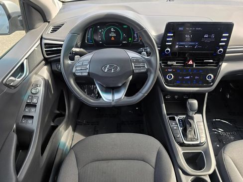 Used 2022 Hyundai Ioniq SE FWD image 14