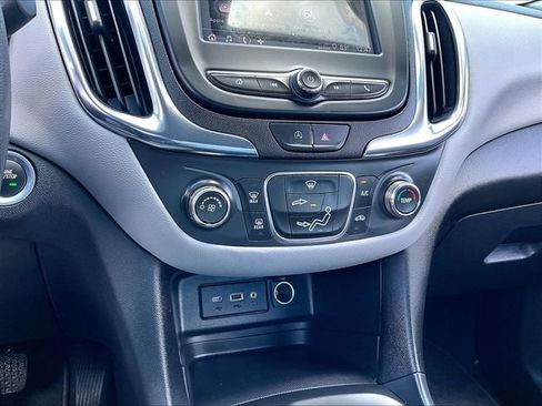 Used 2024 Chevrolet Equinox LS AWD/4WD image 26