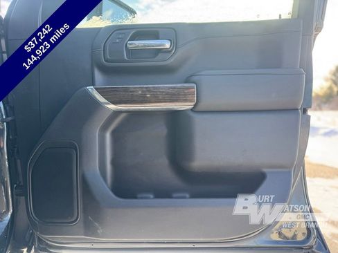 Used 2022 GMC Sierra 2500 SLE w/ SLE Value Package; image 11