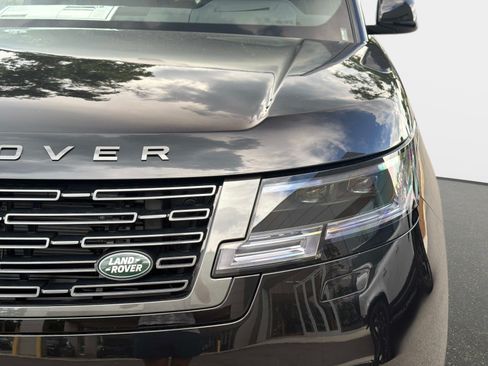New 2026 Land Rover Range Rover SE AWD/4WD image 9