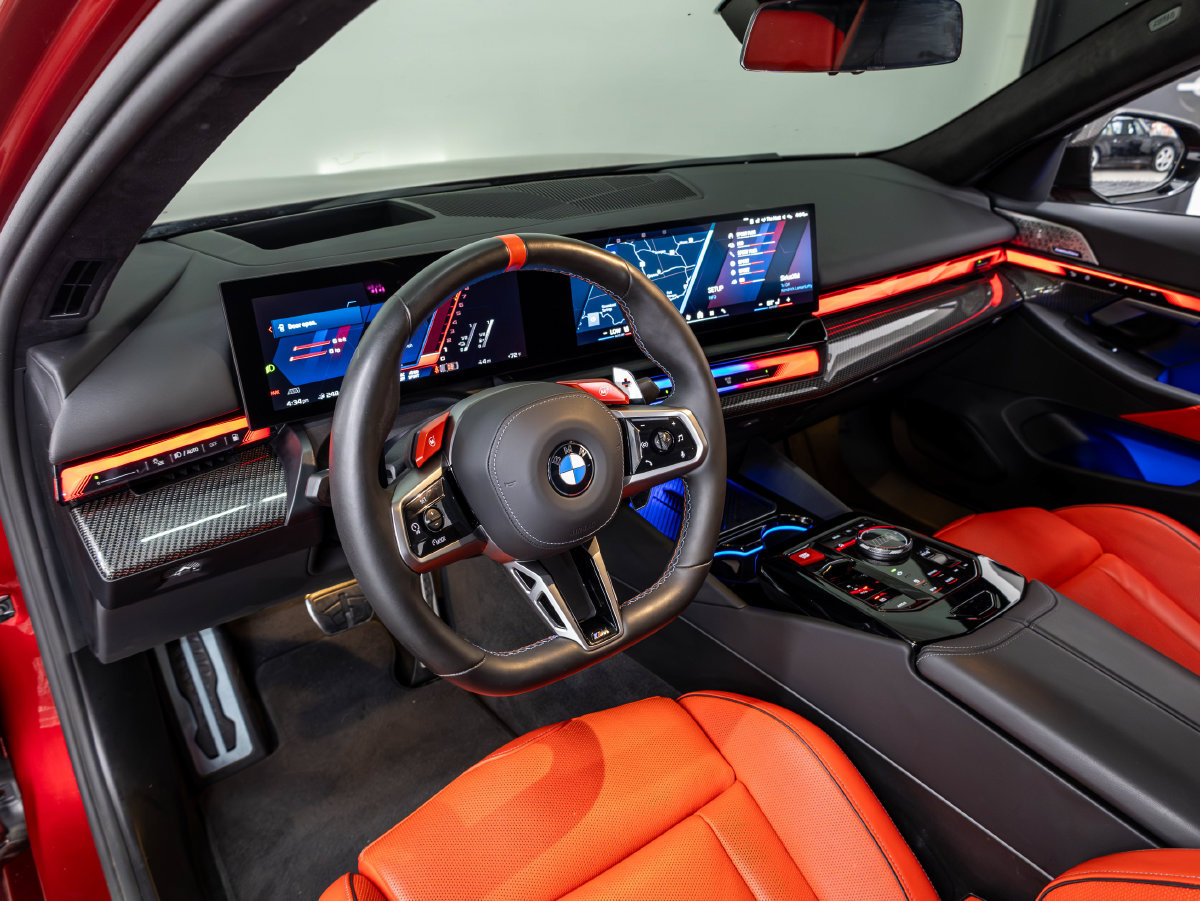 Used 2025 BMW M5 w/ Carbon Package AWD/4WD image 4