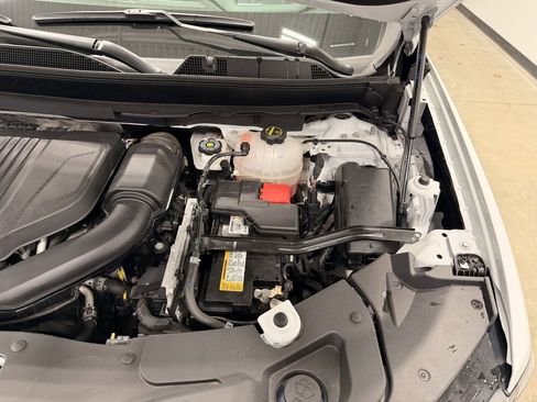 Used 2024 GMC Acadia AT4 image 30