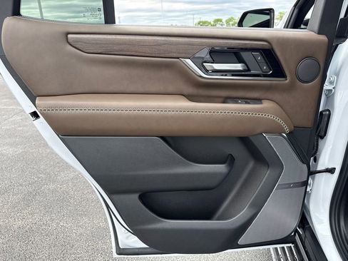 New 2026 GMC Yukon Denali Ultimate AWD/4WD image 31
