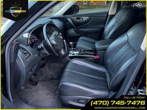 Used 2017 INFINITI QX70 2WD w/ Premium Package image 19