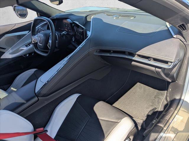 Used 2021 Chevrolet Corvette Stingray Preferred Conv w/ Z51 Performance Package RWD image 17