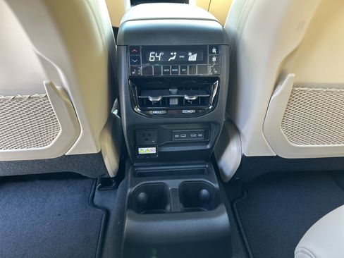 New 2026 Jeep Grand Cherokee L Limited RWD image 38