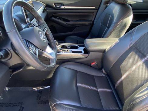 Used 2023 Nissan Altima 2.5 SR image 17