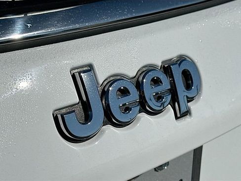 New 2026 Jeep Compass Limited image 18