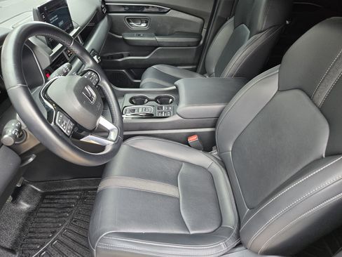 Used 2024 Honda Pilot EX-L image 9