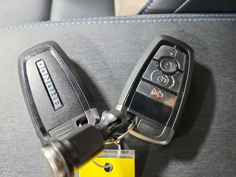 Used 2024 Ford Bronco Wildtrak AWD/4WD image 12