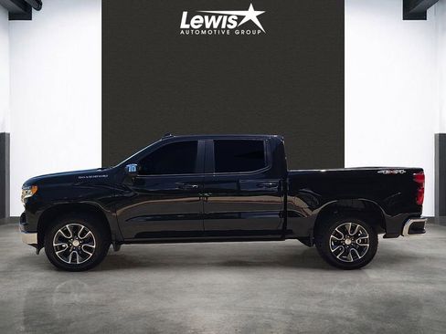 Used 2023 Chevrolet Silverado 1500 LT AWD/4WD image 2