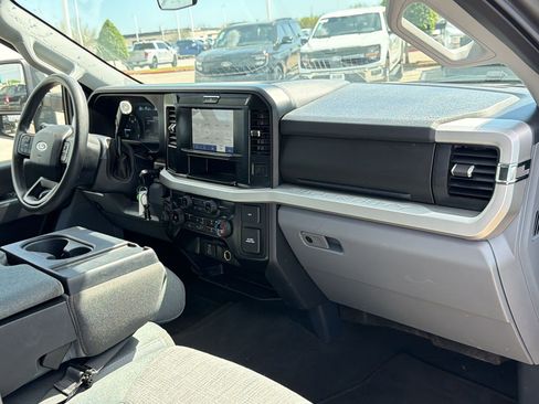 Used 2025 Ford F250 XLT AWD/4WD image 29