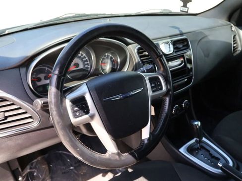Used 2012 Chrysler 200 Touring FWD image 14
