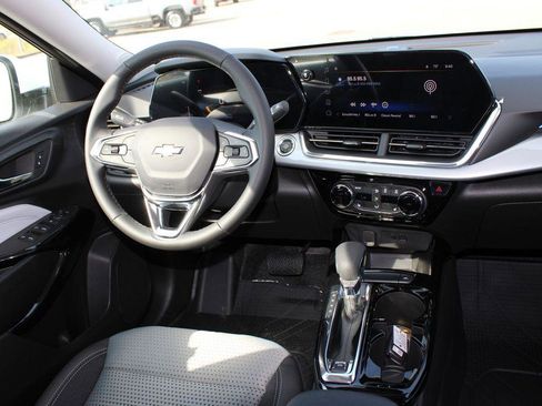 New 2026 Chevrolet Trax LT w/ Driver Confidence Package FWD image 9