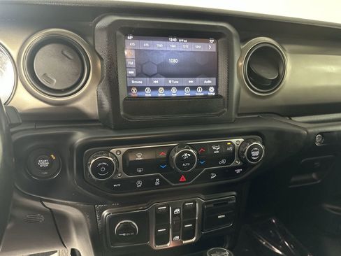 Used 2019 Jeep Wrangler Unlimited Sport S image 20