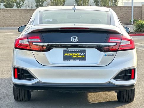 Certified 2021 Honda Clarity Plug-In Hybrid image 5