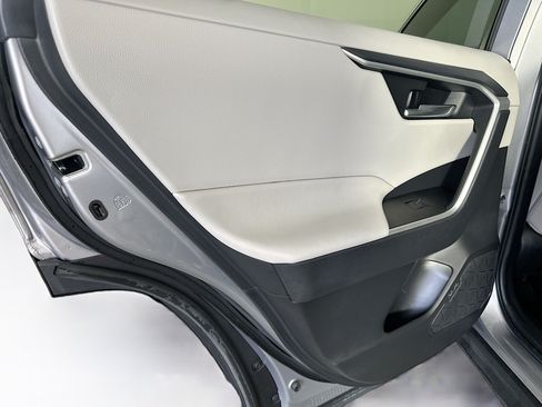 Used 2021 Toyota RAV4 XLE Premium FWD image 26