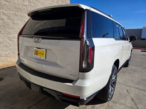 Used 2021 Cadillac Escalade ESV Sport w/ Driver Assist Tech Package image 5