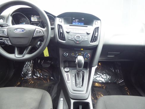 Used 2017 Ford Focus SE image 13