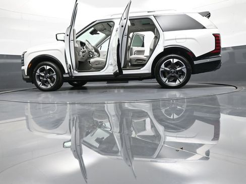 Used 2026 Hyundai Palisade Limited image 56