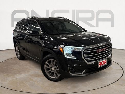 Used 2024 GMC Terrain SLT AWD/4WD image 2
