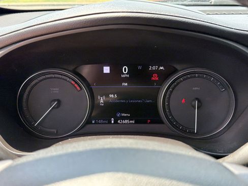 Used 2021 Cadillac XT4 Premium Luxury FWD image 19