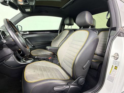 Used 2017 Volkswagen Beetle 1.8T Dune image 5