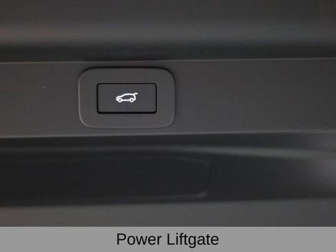Used 2025 Land Rover Range Rover Long Wheelbase SE AWD/4WD image 50