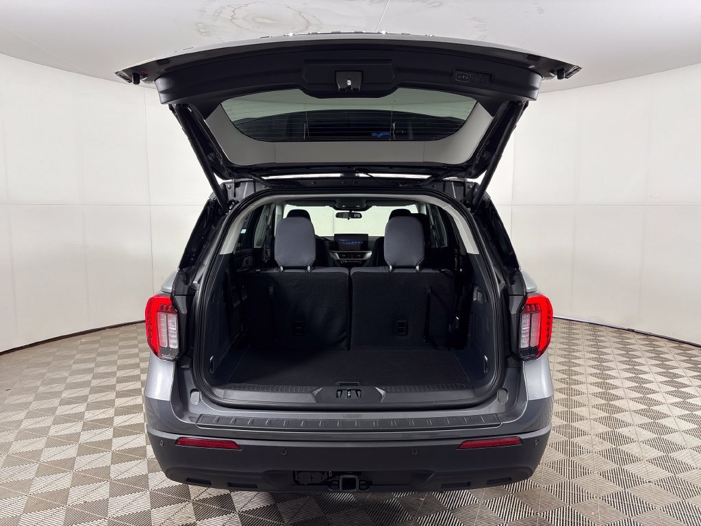 New 2026 Ford Explorer Active RWD image 27