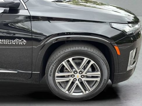 Used 2023 Chevrolet Traverse High Country w/ LPO, Floor Liner Package FWD image 37