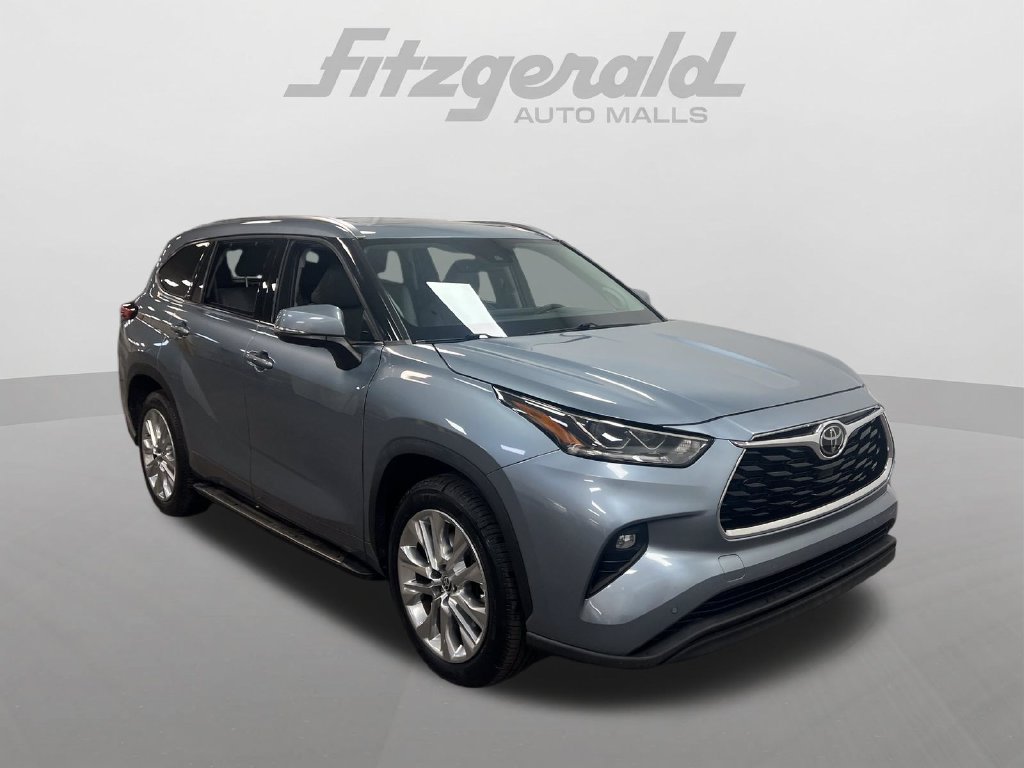Used 2022 Toyota Highlander Limited FWD image 7