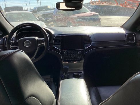 Used 2020 Jeep Grand Cherokee Overland image 8
