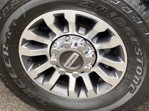 Used 2022 Ford F250 Lariat w/ Lariat Value Package image 29