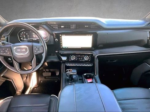 Used 2024 GMC Sierra 1500 AT4X image 14
