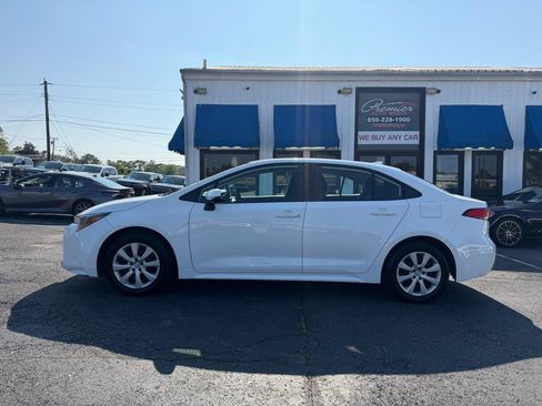 Used 2022 Toyota Corolla LE FWD image 8
