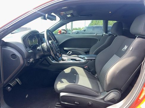 Used 2021 Dodge Challenger R/T Scat Pack RWD image 11