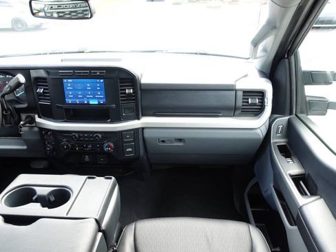 Used 2023 Ford F250 XLT AWD/4WD image 40