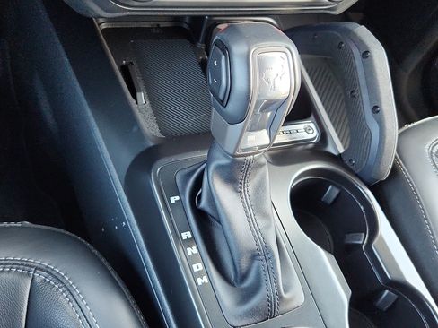 Used 2025 Ford Bronco Outer Banks w/ Sasquatch Package AWD/4WD image 14