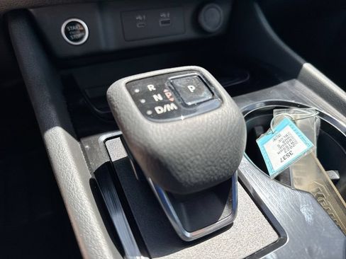 Used 2023 Nissan Rogue S AWD/4WD image 17