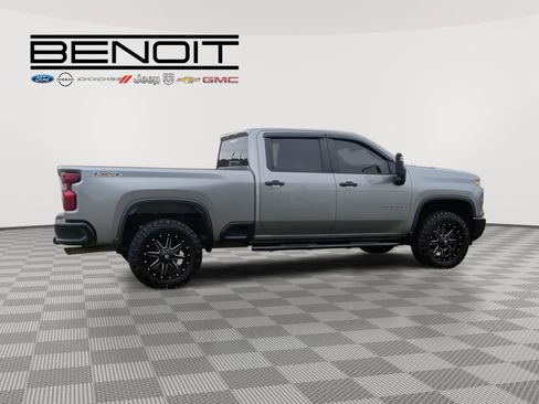 Used 2024 Chevrolet Silverado 2500 Custom AWD/4WD image 6