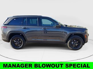 New 2025 Jeep Grand Cherokee Altitude AWD/4WD video 2