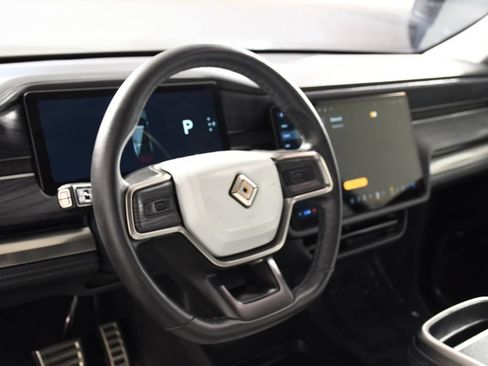 Used 2024 Rivian R1S Adventure AWD/4WD image 13