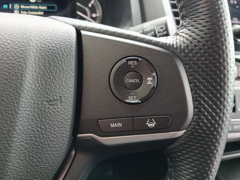 Used 2025 Honda Passport EX-L image 12