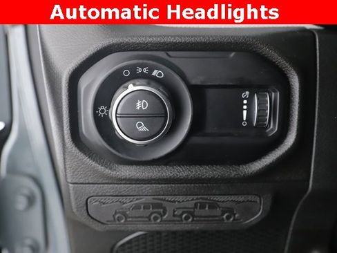 Used 2024 Jeep Gladiator Sport image 19