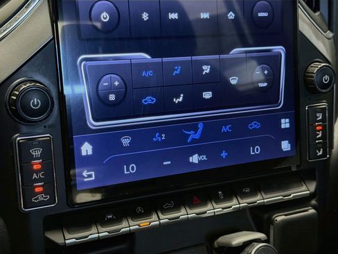 Used 2023 Chevrolet Silverado 1500 Custom RWD image 9