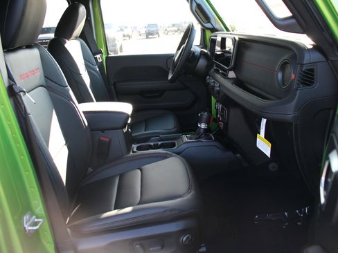 New 2026 Jeep Wrangler Unlimited Rubicon AWD/4WD image 27
